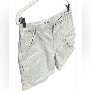 Columbia- Men’s size Med, Tan, Front/Back/Side Pockets, Athleisure Shorts